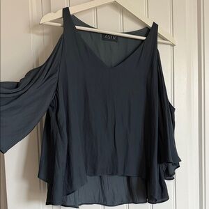 ASTR Women's Cold Shoulder Blouse - Charcoal